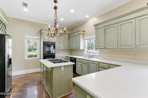 5363 Carolwood Dr, Jackson, MS 39211 photo 7