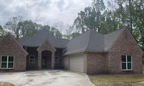 485 Lake Dockery Rd, Byram, MS 39272