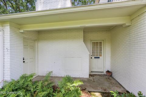 5465 Charter Oak Pl, Jackson, MS 39211 photo 5