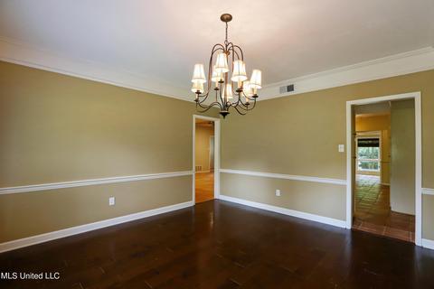 5465 Charter Oak Pl, Jackson, MS 39211 photo 14