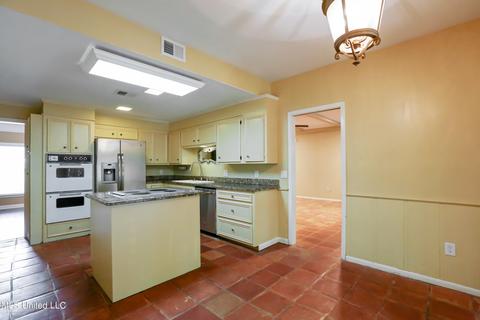 5465 Charter Oak Pl, Jackson, MS 39211 photo 18