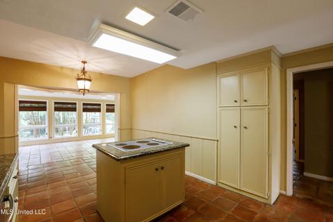 5465 Charter Oak Pl, Jackson, MS 39211 photo 21