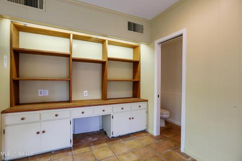 5465 Charter Oak Pl, Jackson, MS 39211 photo 24