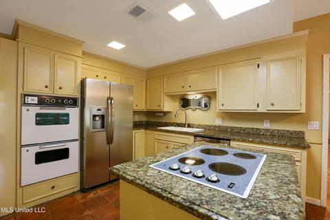 5465 Charter Oak Pl, Jackson, MS 39211 photo 19