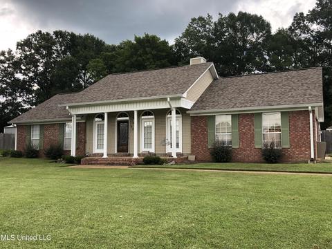 664 Byram Meadows Dr, Byram, MS 39272 photo 2