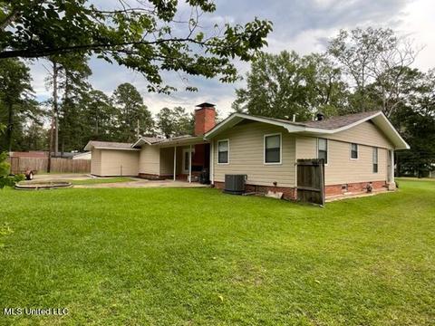 803 Line Dr, Forest, MS 39074 photo 3