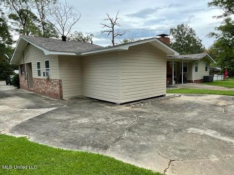 803 Line Dr, Forest, MS 39074 photo 5