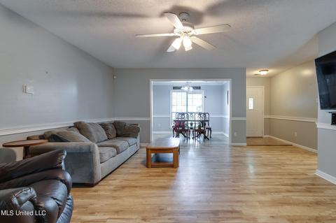 185 W Parkway Cove West Cv, Hernando, MS 38632 photo 2
