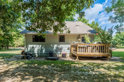 710 Pleasant Hill Rd, Nesbit, MS 38651 photo 4