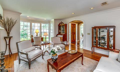 3909 Cambridge St, Jackson, MS 39216 photo 9