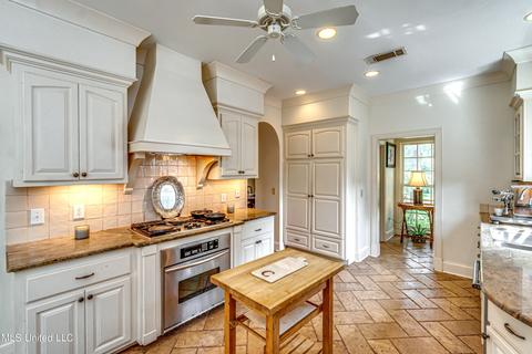 3909 Cambridge St, Jackson, MS 39216 photo 22