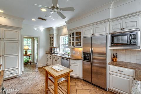3909 Cambridge St, Jackson, MS 39216 photo 21