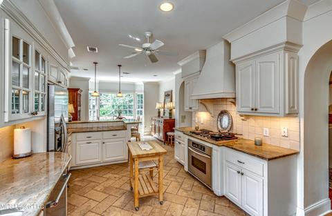 3909 Cambridge St, Jackson, MS 39216 photo 23