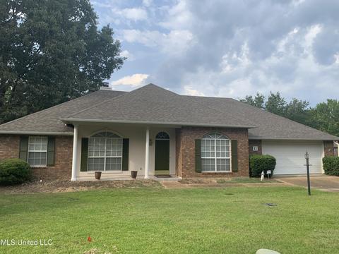11 Parkview Rd, Clinton, MS 39056 photo 1