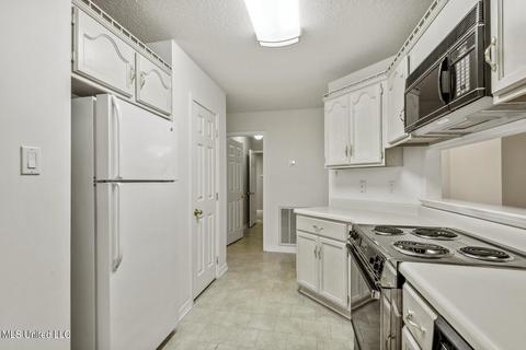 882 Manoo St, Diamondhead, MS 39525 photo 7