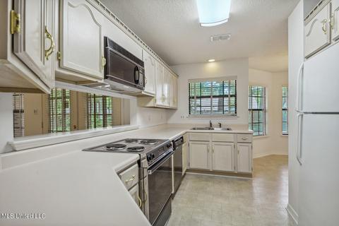 882 Manoo St, Diamondhead, MS 39525 photo 6