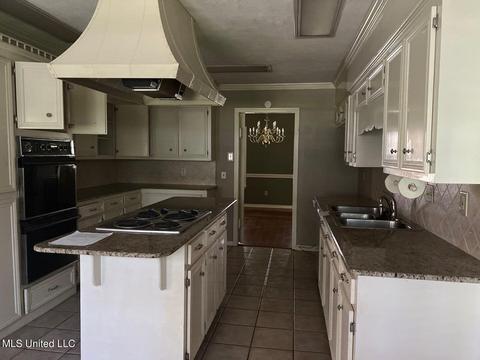26 Avery Cir, Jackson, MS 39211 photo 2