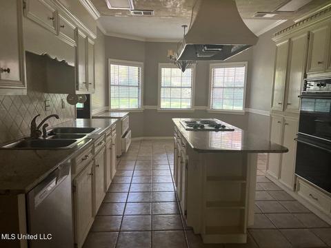 26 Avery Cir, Jackson, MS 39211 photo 3