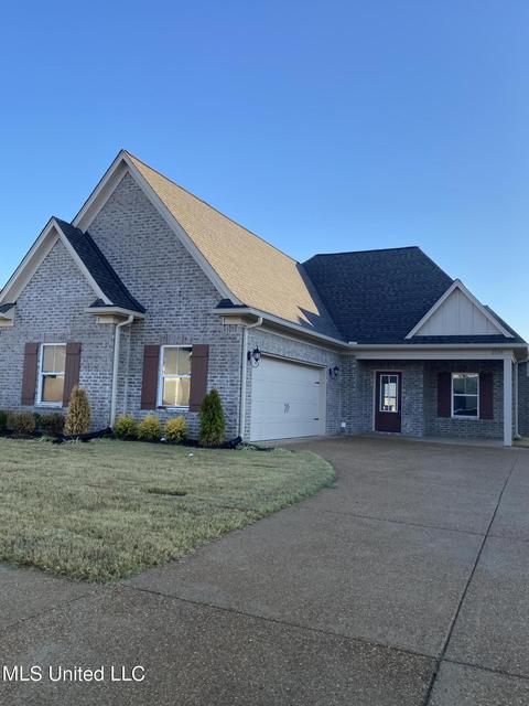 2126 W Watson Vw, Nesbit, MS 38651 photo 2