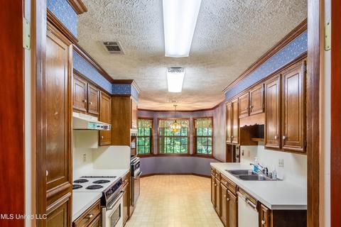 328 Spring Hill Dr, Terry, MS 39170 photo 13