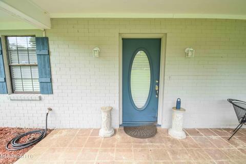 155 Terry Cv, Florence, MS 39073 photo 3