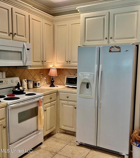 708 Forest Woods Dr, Byram, MS 39272 photo 10