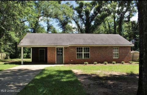 147 Meadow St, Lucedale, MS 39452 photo 2