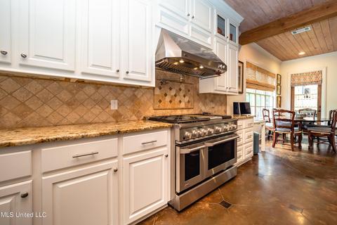4226 Athens Dr, Jackson, MS 39211 photo 12
