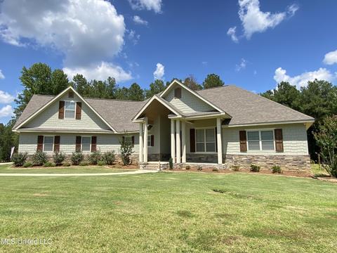 302 Ammerman Cv, Florence, MS 39073 photo 1
