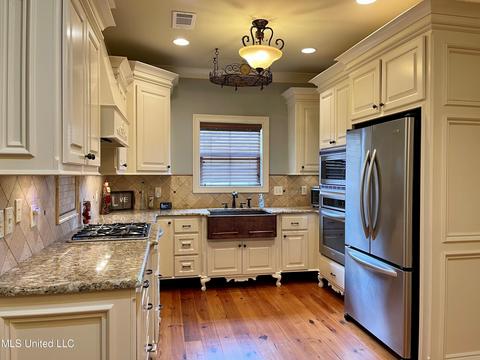 273 E Pinebrook Dr, Brandon, MS 39047 photo 3