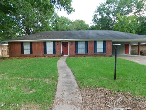 329 Foxboro Dr, Jackson, MS 39211 photo 1