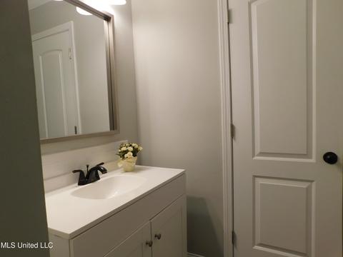 329 Foxboro Dr, Jackson, MS 39211 photo 14