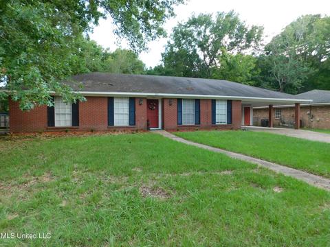 329 Foxboro Dr, Jackson, MS 39211 photo 2