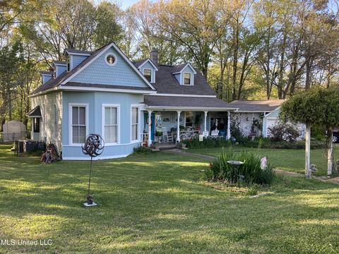 121 S Madison St, Terry, MS 39170 photo 2
