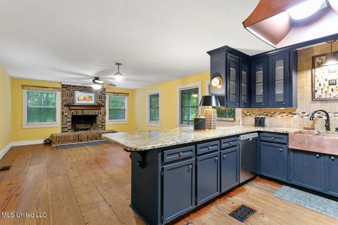 121 S Madison St, Terry, MS 39170 photo 6