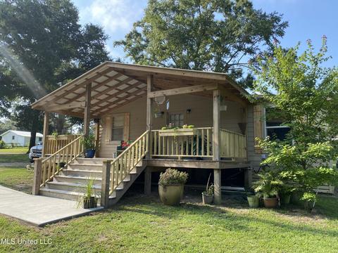 34 Maple St, Lucedale, MS 39452 photo 2