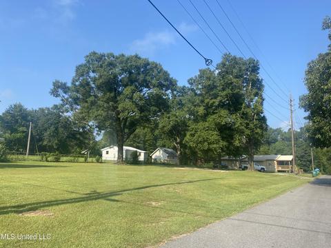 34 Maple St, Lucedale, MS 39452 photo 3