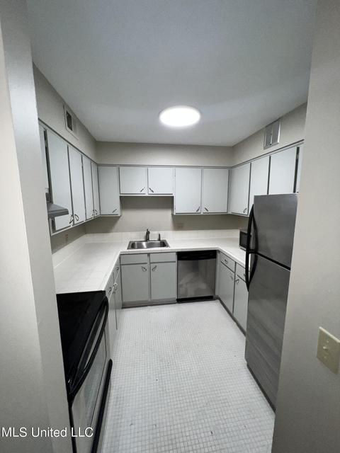5155 Wayneland Dr #D3, Jackson, MS 39211 photo 5