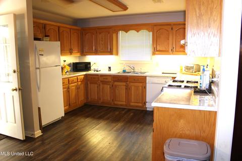 136 Danny Ln, Sardis, MS 38666 photo 15