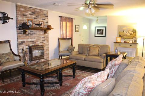 136 Danny Ln, Sardis, MS 38666 photo 11