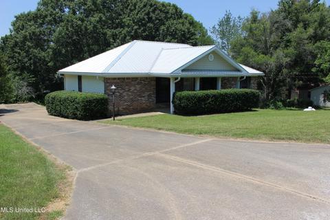136 Danny Ln, Sardis, MS 38666 photo 8