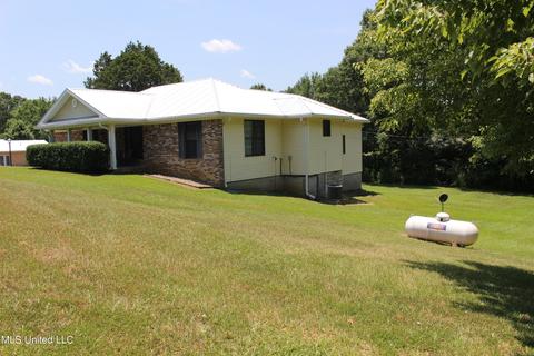 136 Danny Ln, Sardis, MS 38666 photo 7