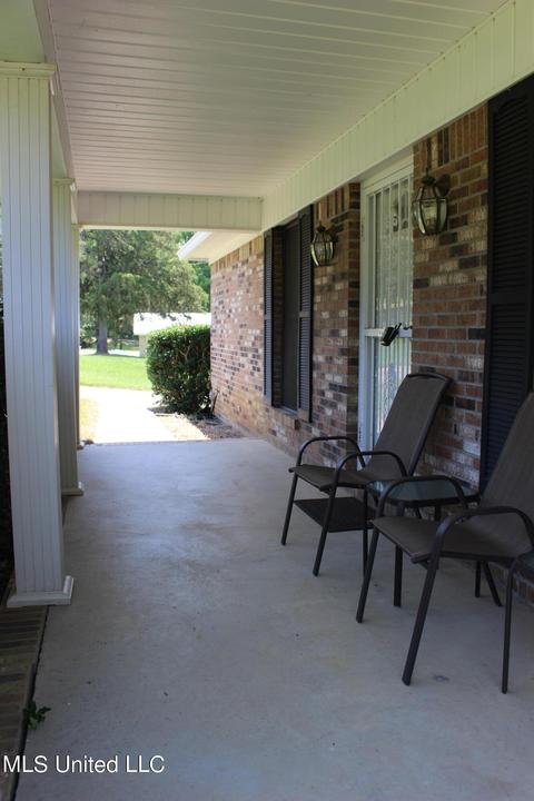 136 Danny Ln, Sardis, MS 38666 photo 4