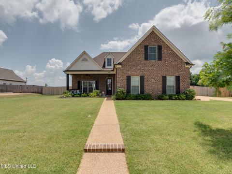 4888 S Balterson Loop, Olive Branch, MS 38654 photo 1