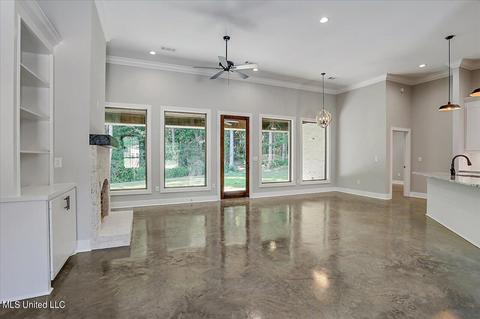 131 St Charles Ave, Florence, MS 39073 photo 6