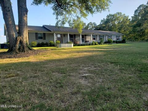 7315 Vaiden Rd, Hernando, MS 38632 photo 1