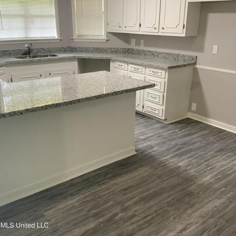 103 Park Cir, Jackson, MS 39212 photo 11