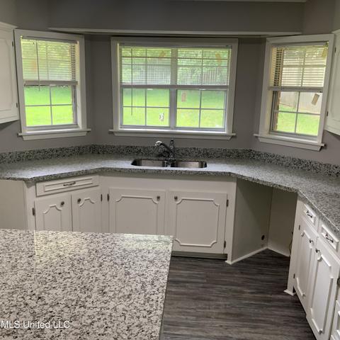 103 Park Cir, Jackson, MS 39212 photo 13