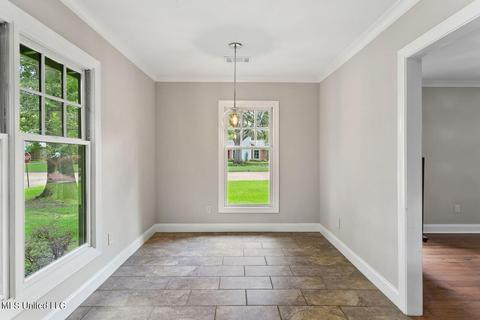 3835 Hawthorne Dr, Jackson, MS 39206 photo 9