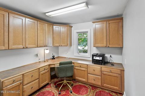 3835 Hawthorne Dr, Jackson, MS 39206 photo 30